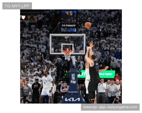 东契奇三双封神!独行侠靠他续命